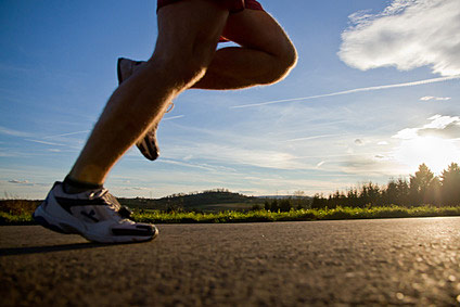 Laufsport ist gesund, kann aber auch zu Beschwerden führen. Konsultieren Sie daher Ihren Sportarzt
